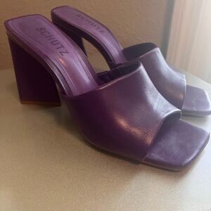 Schurz purple sandals